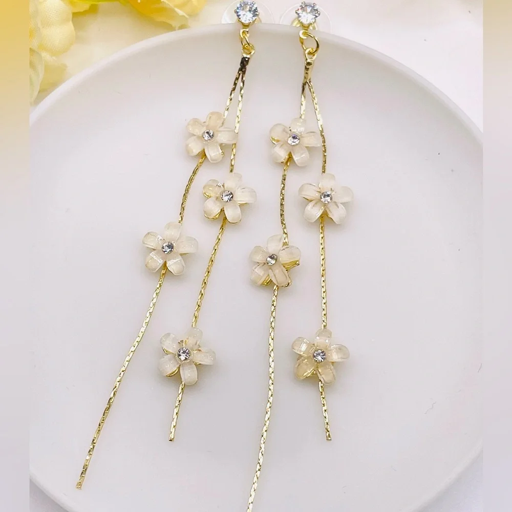 Flower Tassel Earrings - Picture 3 of 6